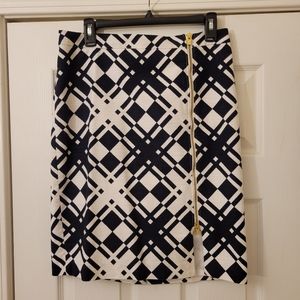 Talbots Black / White Geometric Skirt Size 10P